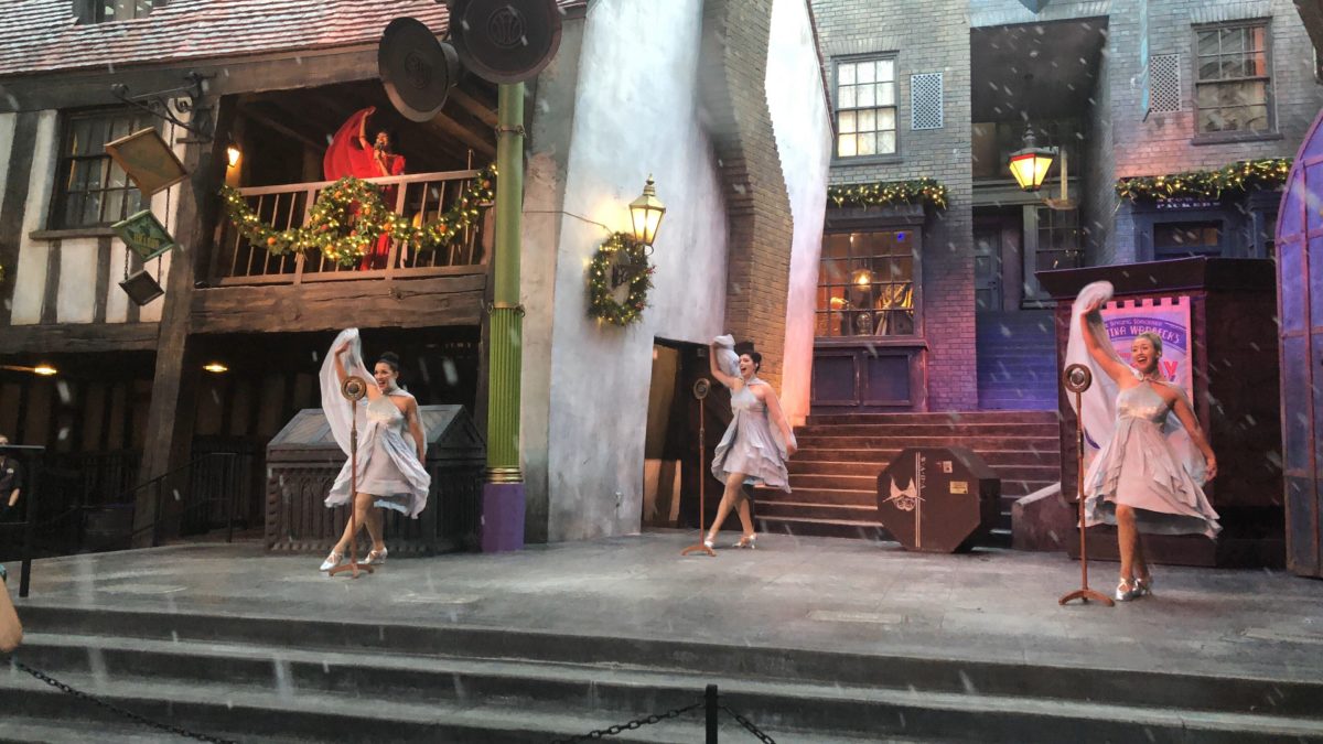 celestina-warbeck-and-the-banshees-holiday-spell-2