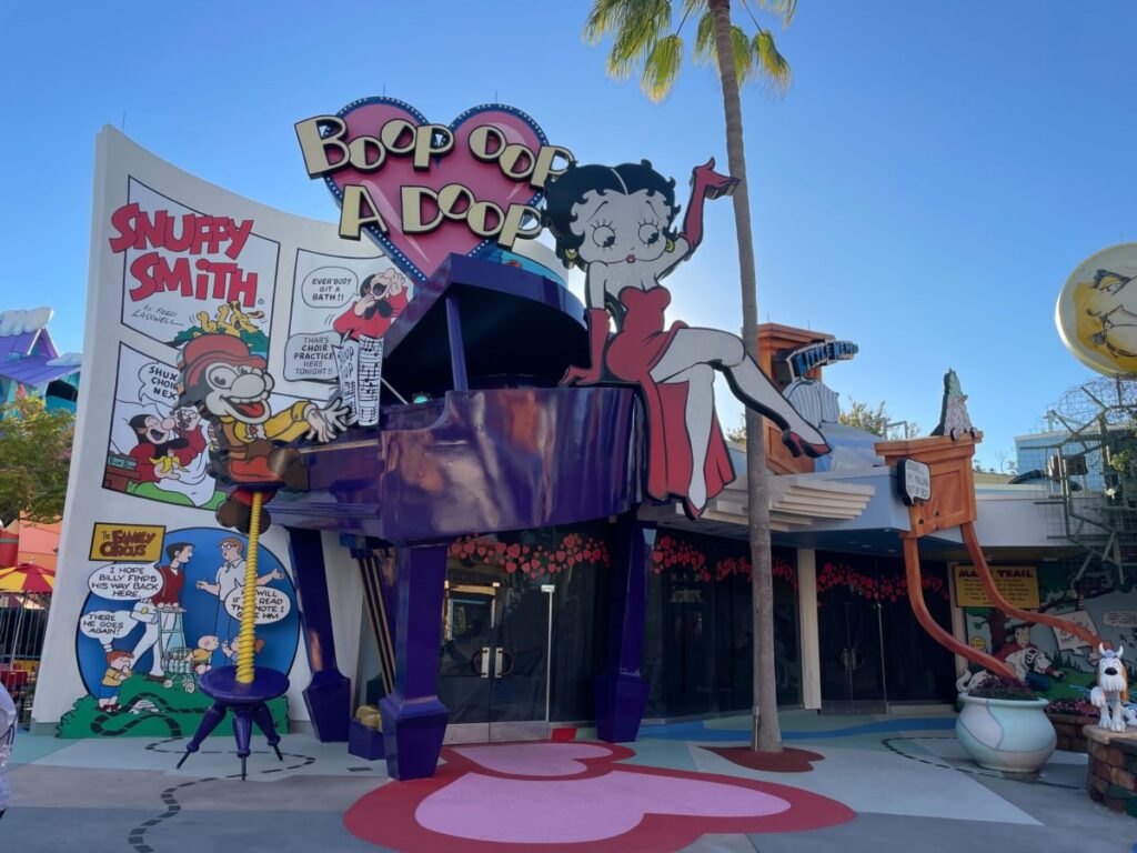 Universal Orlando Annual Pass Guide 2026: Which Pass Is Worth It? 3 Betty Boop-themed exterior of the Universal Orlando Passholder Lounge in Toon Lagoon