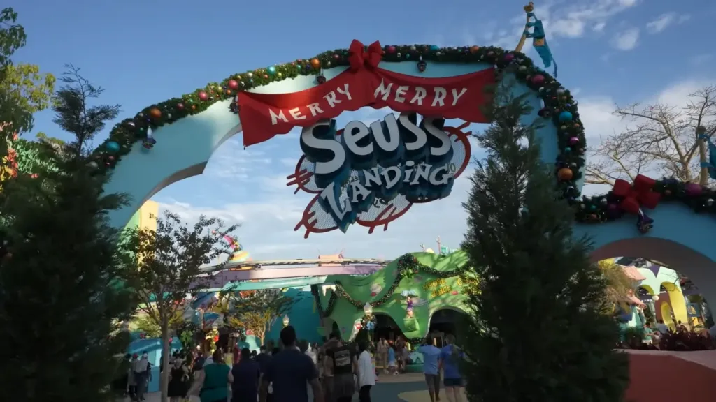 Holidays at Universal Orlando 2023! Meet the Grinch & SO MUCH More!