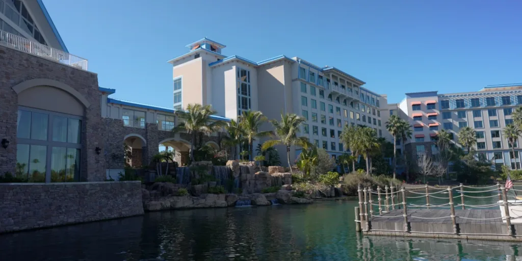 The HIGHEST Rated Hotel at Universal Orlando Sapphire Falls Resort 