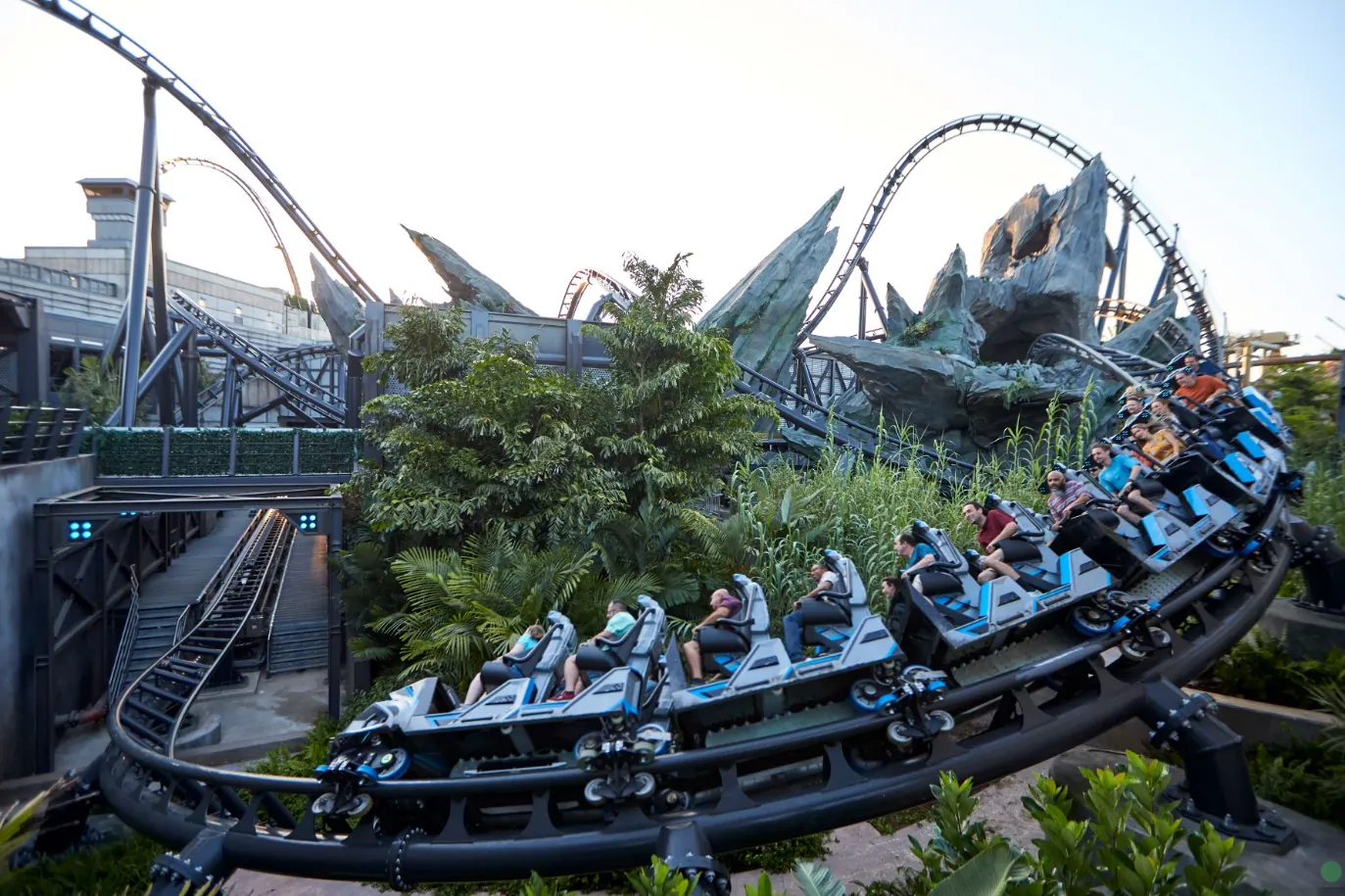 Is Express Pass Worth It at Islands of Adventure? (Full Guide) 6 Islands of Adventure crowds
