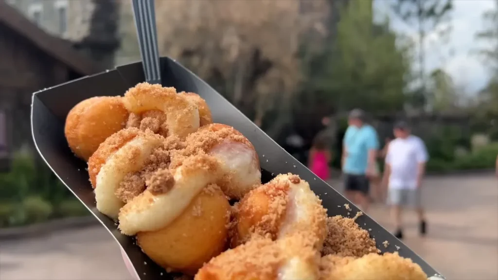 Best Things to Eat at Epic Universe 2026 (Food Guide) 3 The BEST Things to Eat in Epic Universe