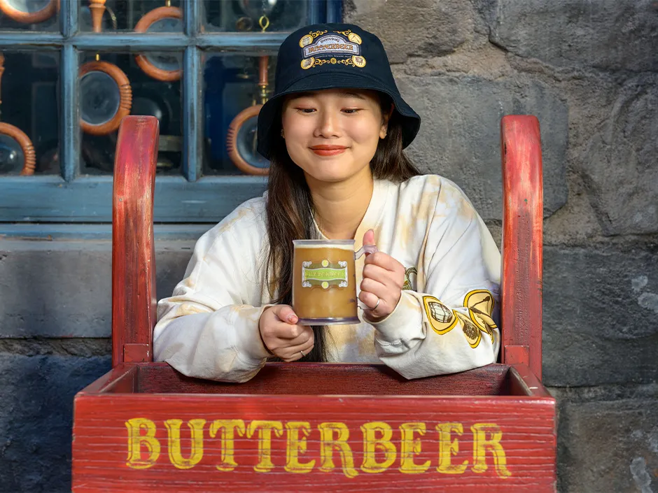 Butterbeer Season 2026 Back at Universal Orlando (Limited) 3 Butterbeer Season 2026 Exclusive Merchandise