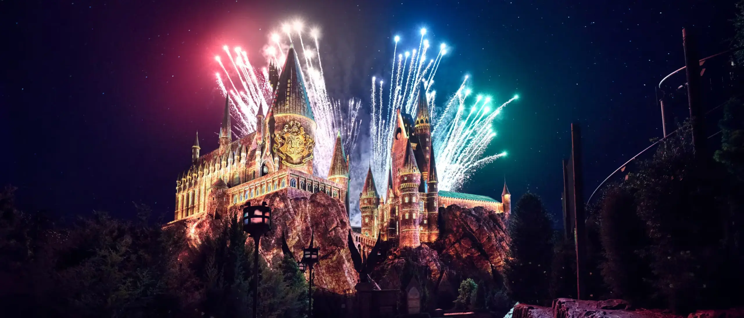 Universal Orlando Summer 2026: Best Things to Do, What to Prioritize, and What to Skip 2 Hogwarts Always nighttime projection show in Hogsmeade