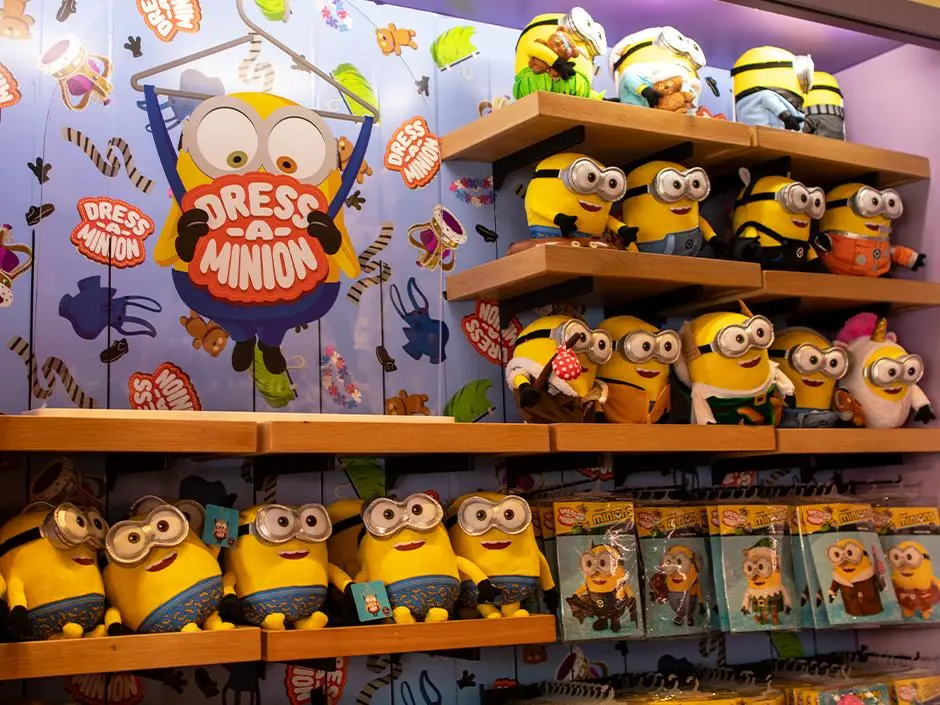 Best Minion Land Souvenirs at Universal Studios Florida 7 Dress-A-Minion plush toys with interchangeable costumes