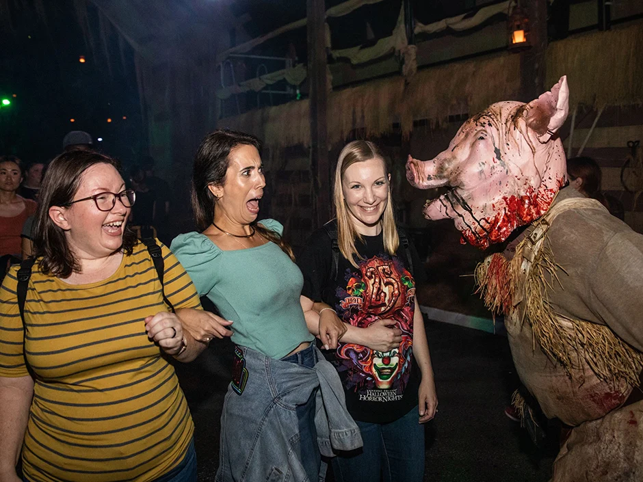 Universal Orlando Fall 2026 Guide: Events, Weather & Tips 4 Scareactors surprising guests in a Halloween Horror Nights scare zone