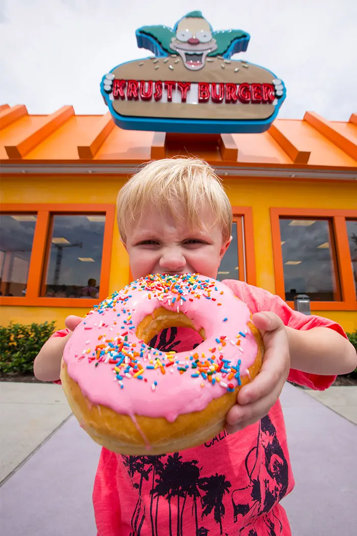 Universal Studios Florida Guide 2026: Rides, Tips & Must-Dos 8 Giant Lard Lad Donut in Springfield at Universal Studios Florida