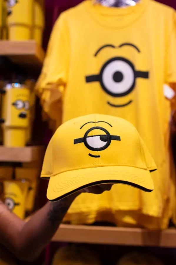 Best Minion Land Souvenirs at Universal Studios Florida 2 Yellow Minion baseball cap sold in Minion Land
