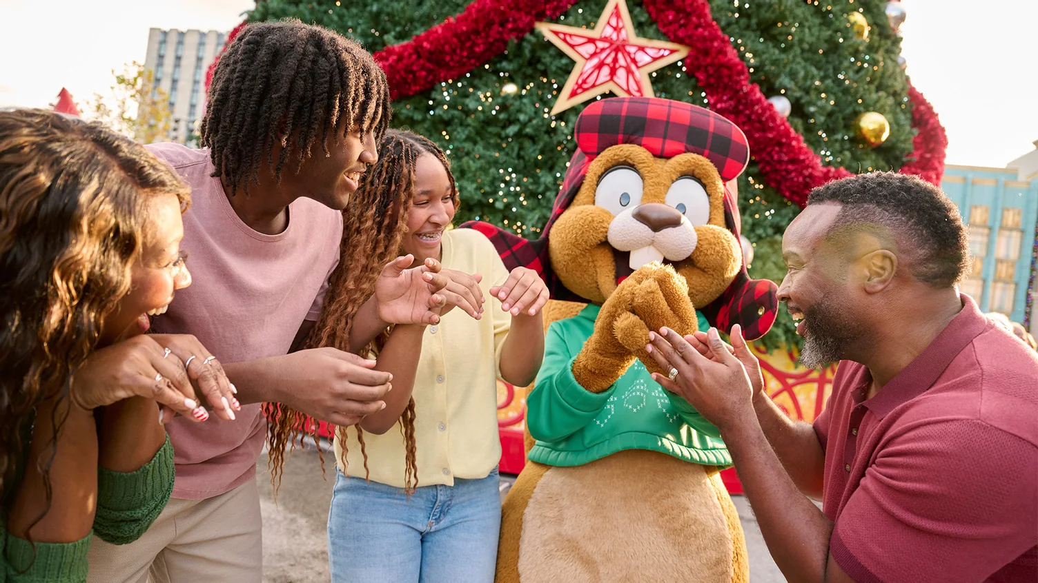 Earl the Squirrel Balloon Will Join Universal Orlando Holiday Parade 1 Earl the Squirrel greets guests at Universal Orlando